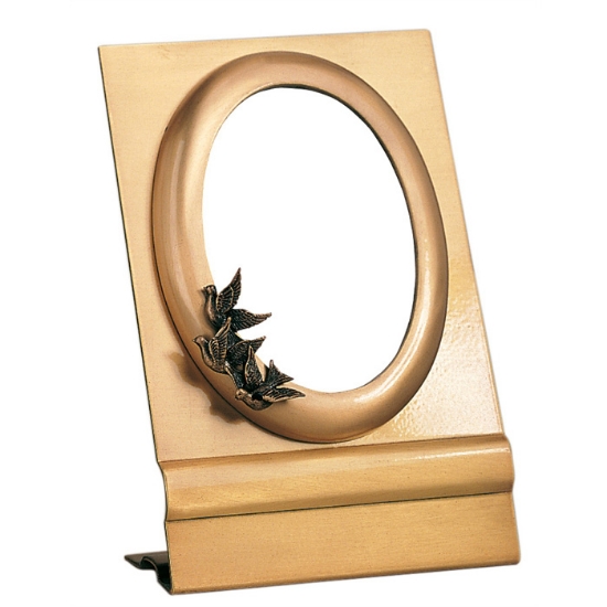 Immagine di Cornice porta-foto ovale con colombe - Montaggio a terra - Linea Olpe Volo - Bronzo