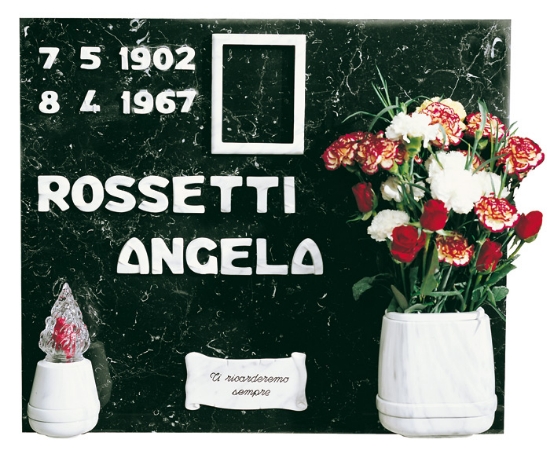 Image sur Proposition de pierre tombale - Ligne Cotile en marbre de Carrare - Vase à fleurs et lampe - Parchemin - Lettres italiennes blanches
