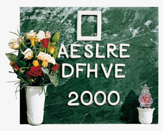 Image sur Proposition de pierre tombale - Ligne Calice en porcelaine blanche - Vase pour cadre de lampe à fleurs - Modèle Lettres Futura